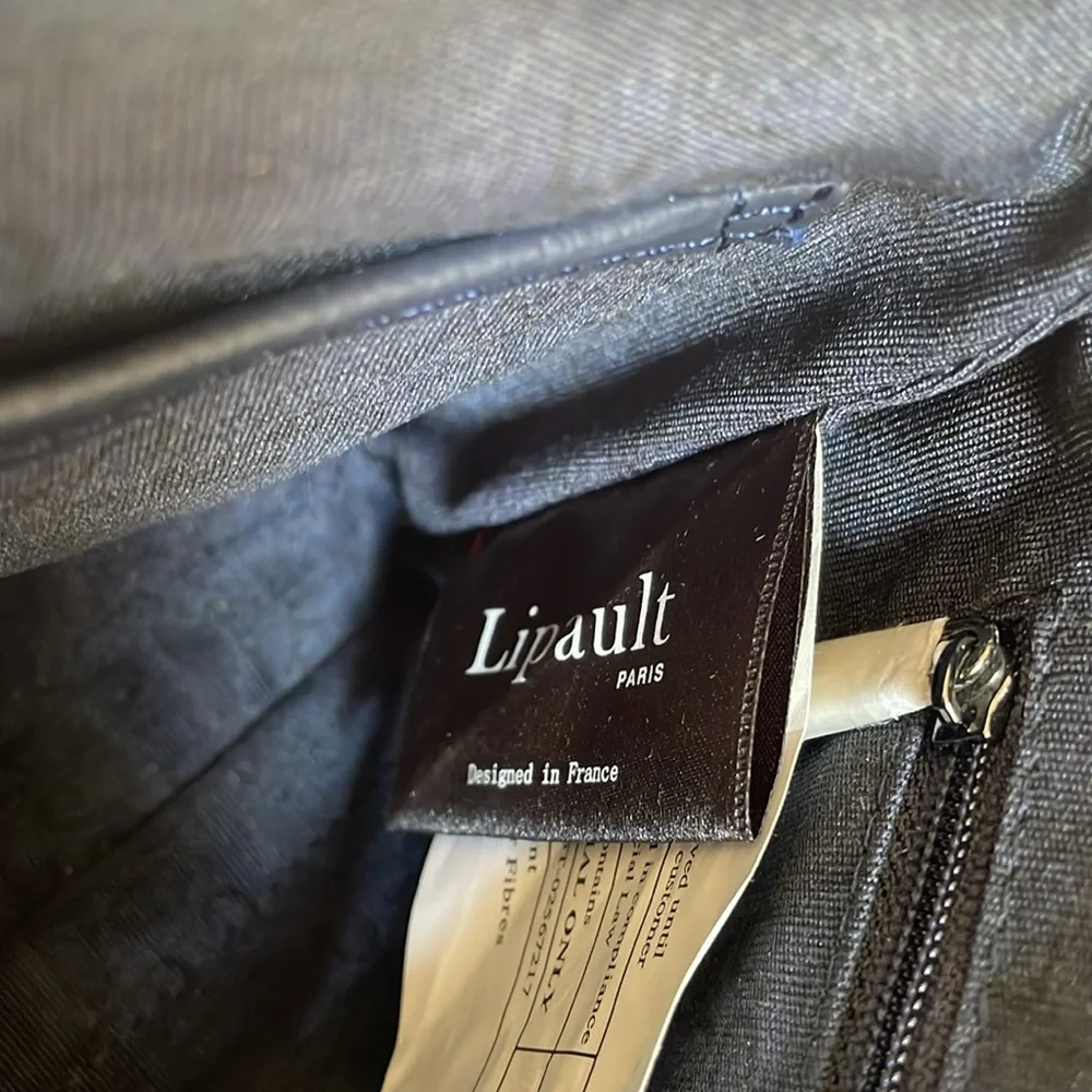 LIPAULT of Paris crossover bag/purse. Beautiful condition. Elegant and stylish. - Picture 6 of 7